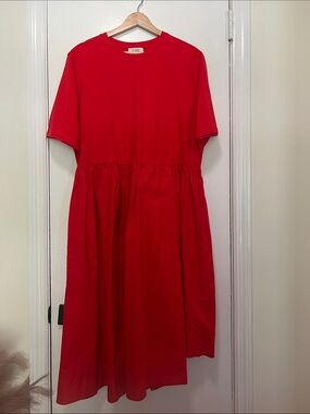 COS Bright Red Gathered-Waist with angled edge. Size xl. NWOT.